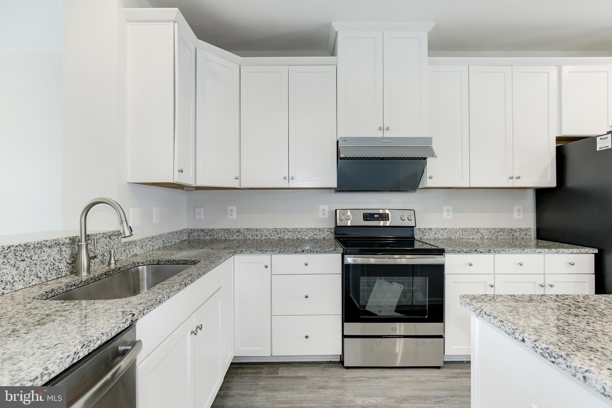 GREENBELT STATION - Residential