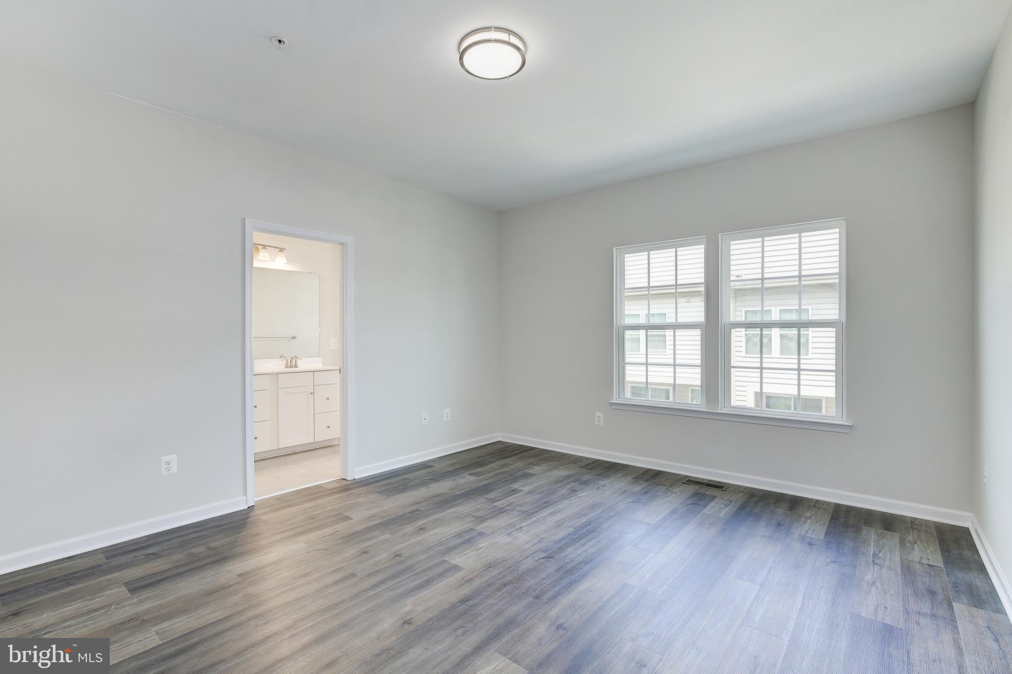 GREENBELT STATION - Residential