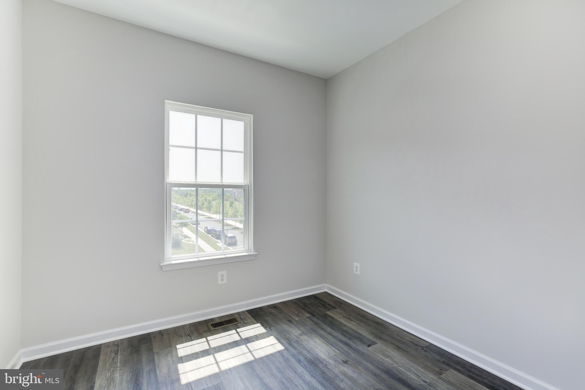 GREENBELT STATION - Residential