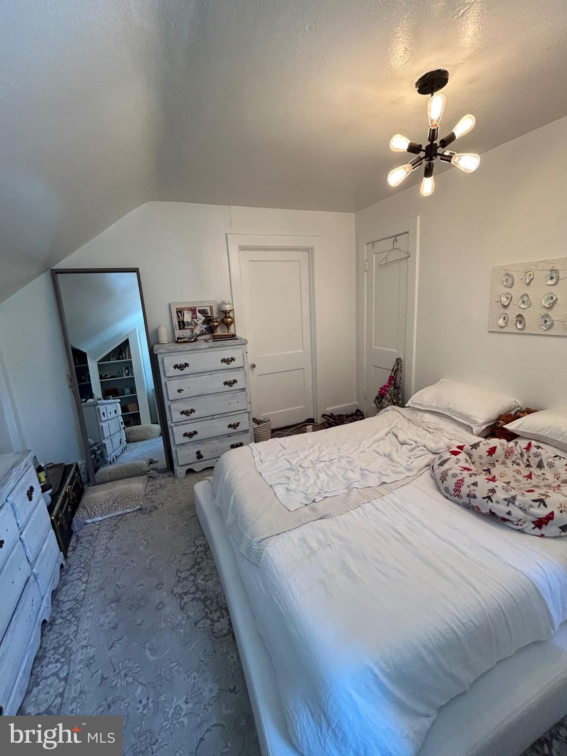 LYON VILLAGE - Residential