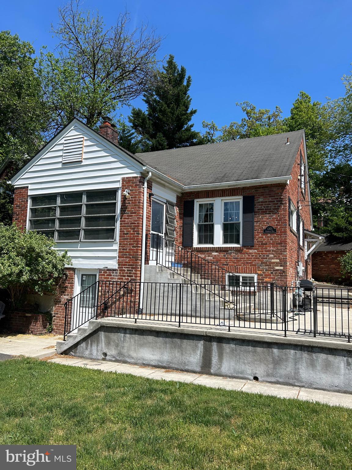 LYON VILLAGE - Residential