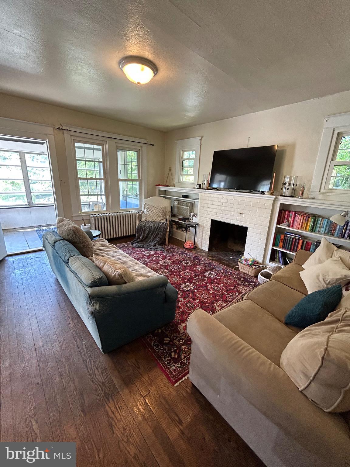 LYON VILLAGE - Residential