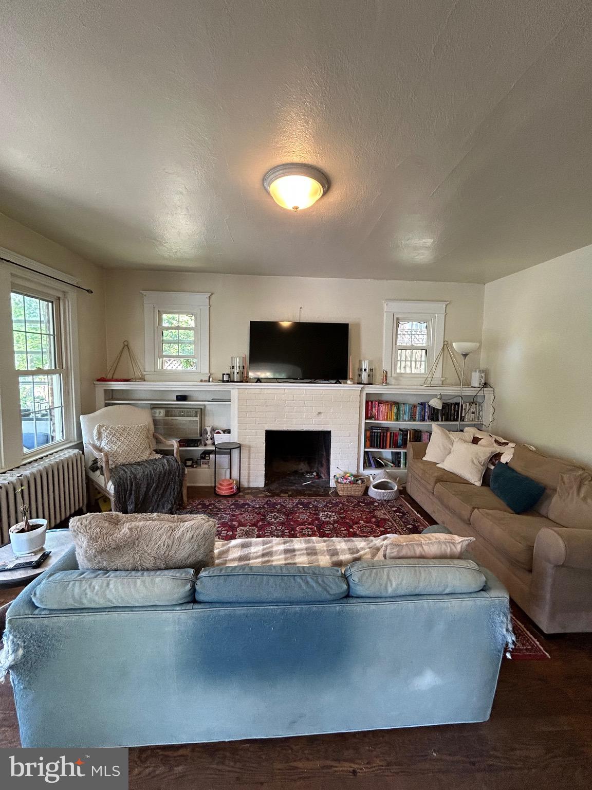 LYON VILLAGE - Residential