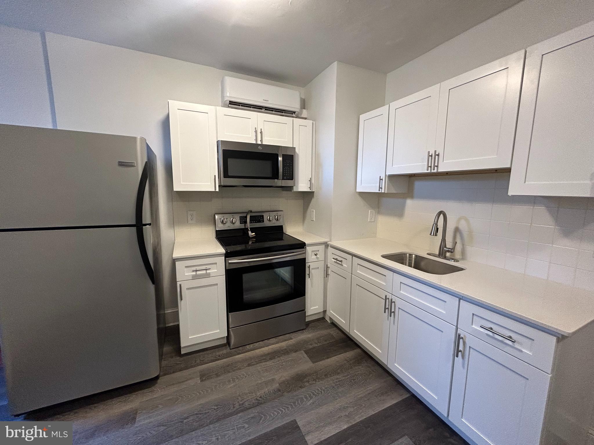 PHILADELPHIA - Residential Lease