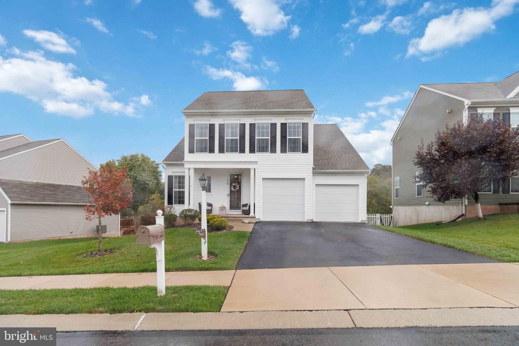 Photo of 210 Lark Drive, YORK HAVEN, PA 17370 (MLS # PAYK2092236)
