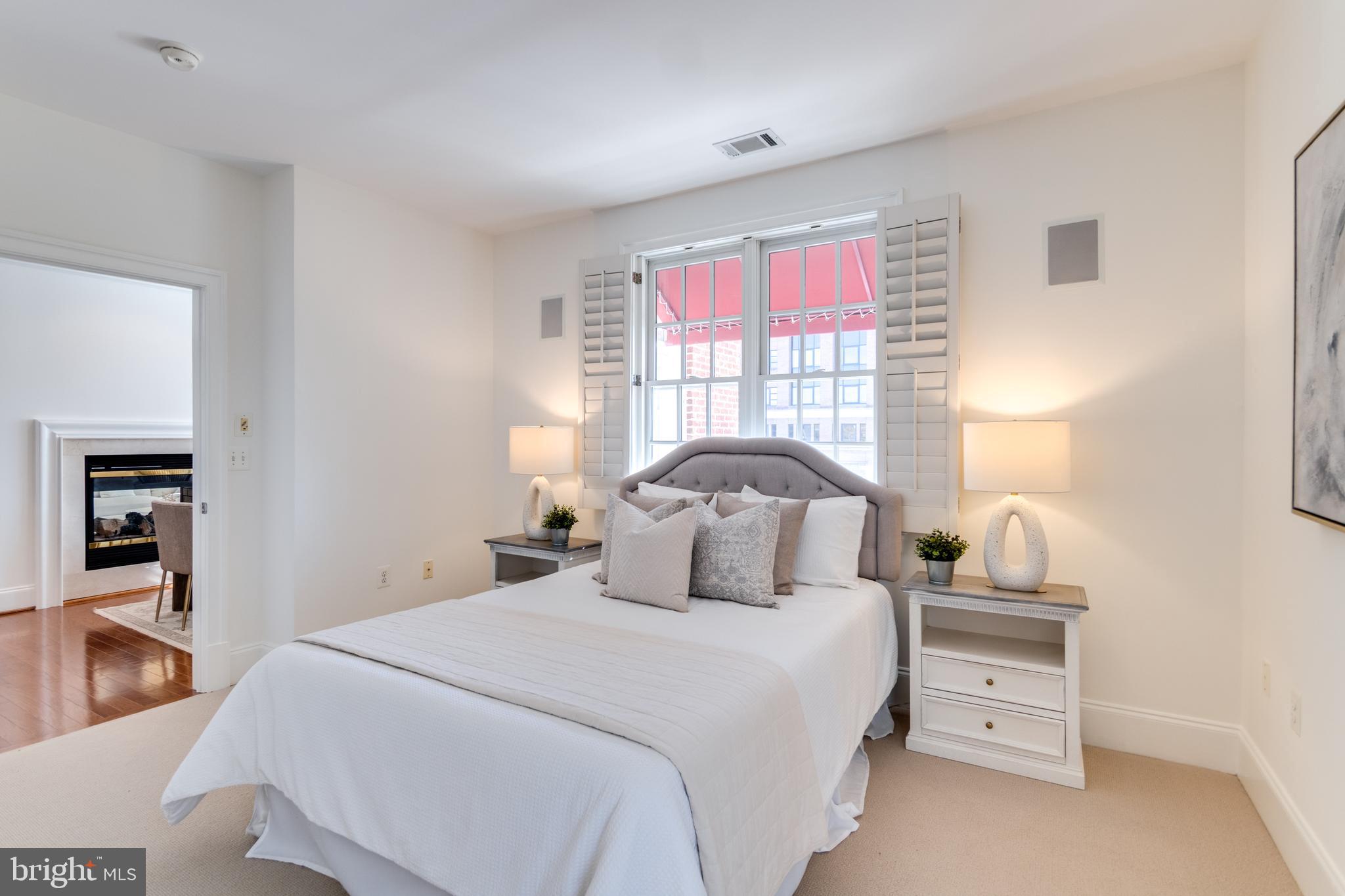 LIBERTY ROW - Residential