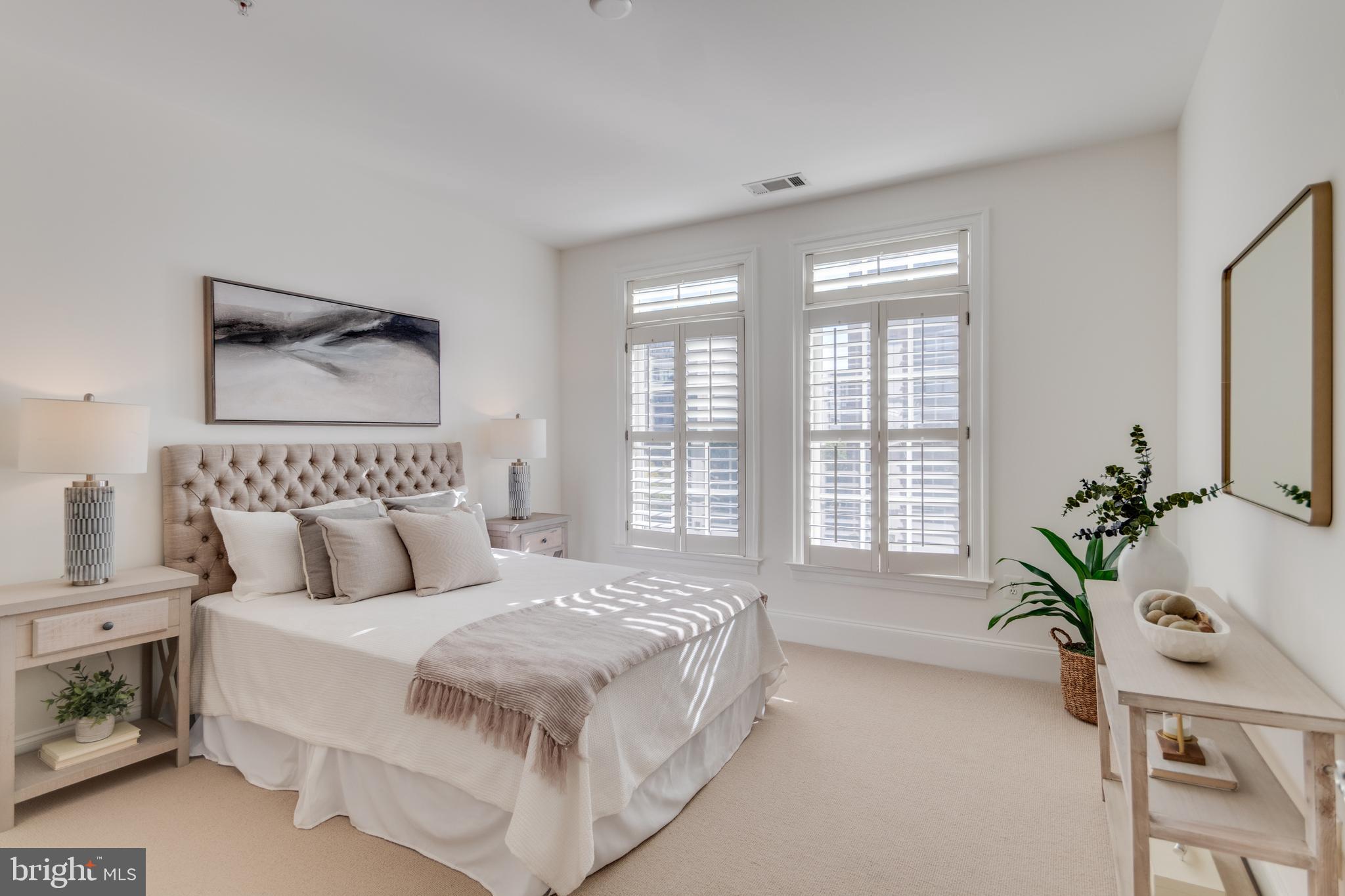 LIBERTY ROW - Residential