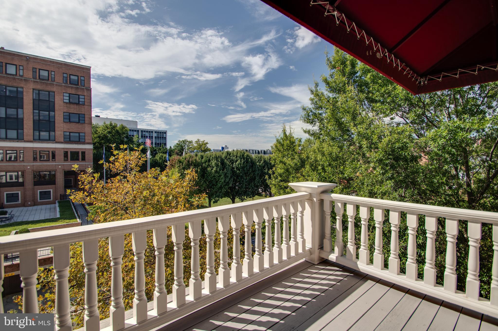 LIBERTY ROW - Residential