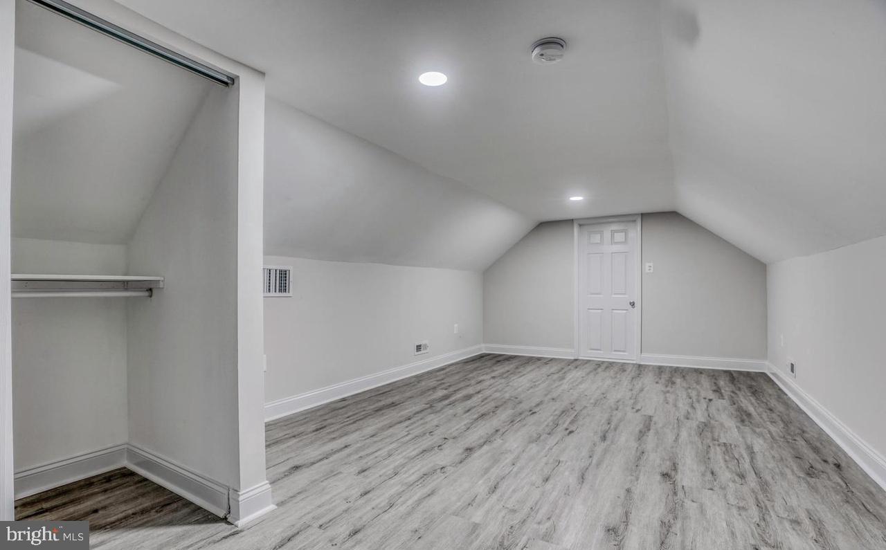2209 HAMMONDS FERRY ROAD