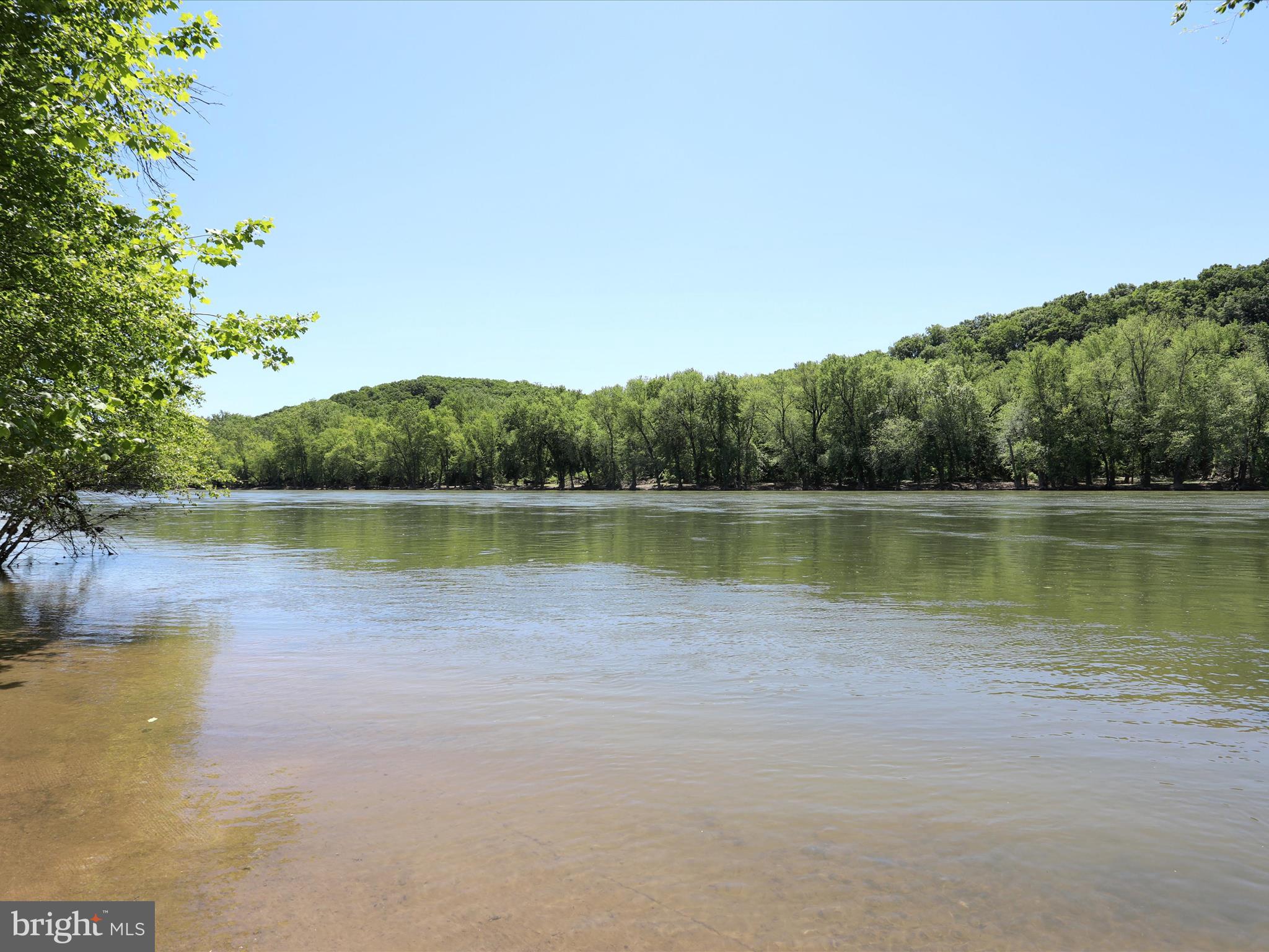 BROOKFIELD ON THE POTOMAC - Residential