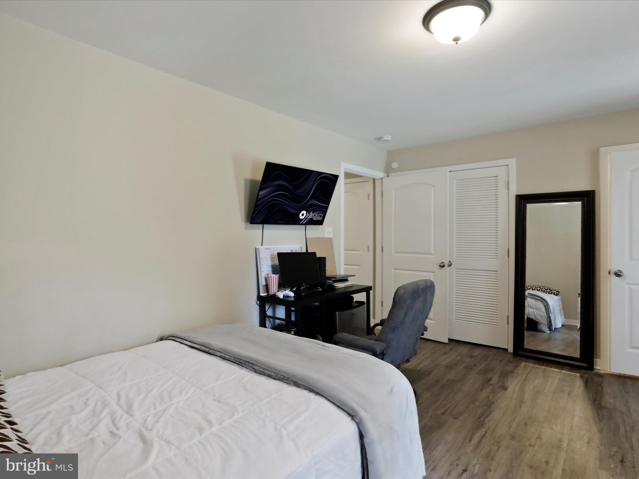 BROOKFIELD ON THE POTOMAC - Residential