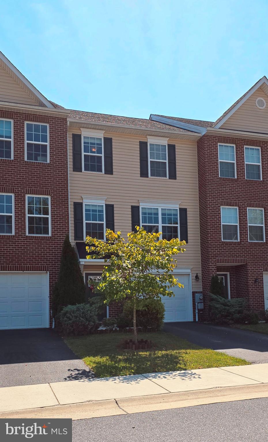 BROOKFIELD ON THE POTOMAC - Residential