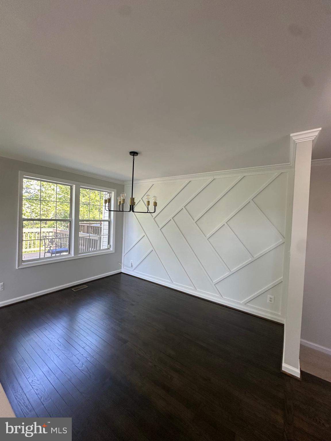 910 PINNACLE DRIVE