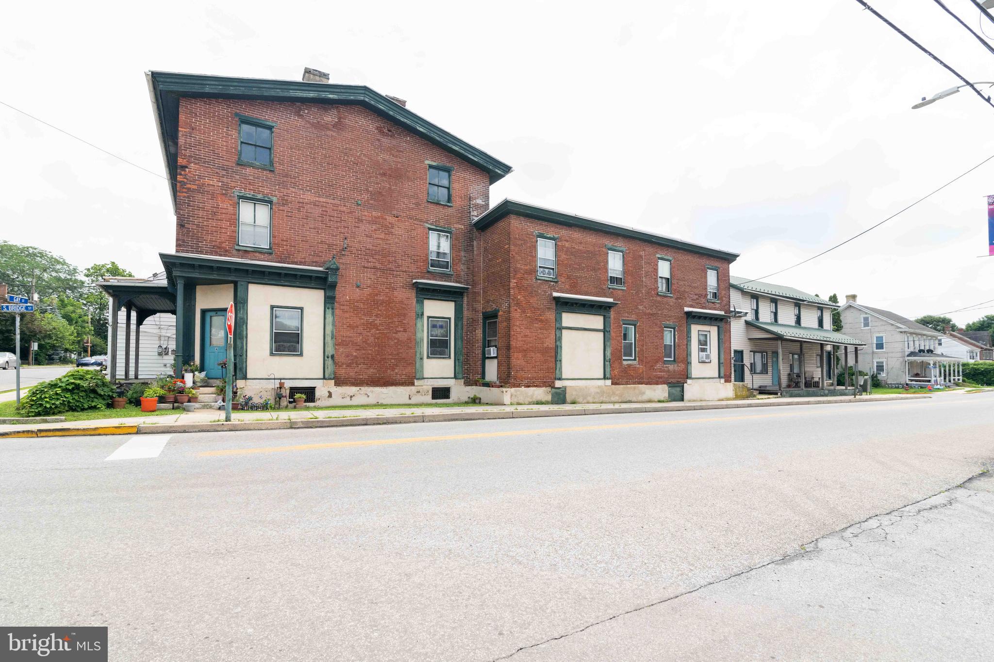2 W GAY STREET 4