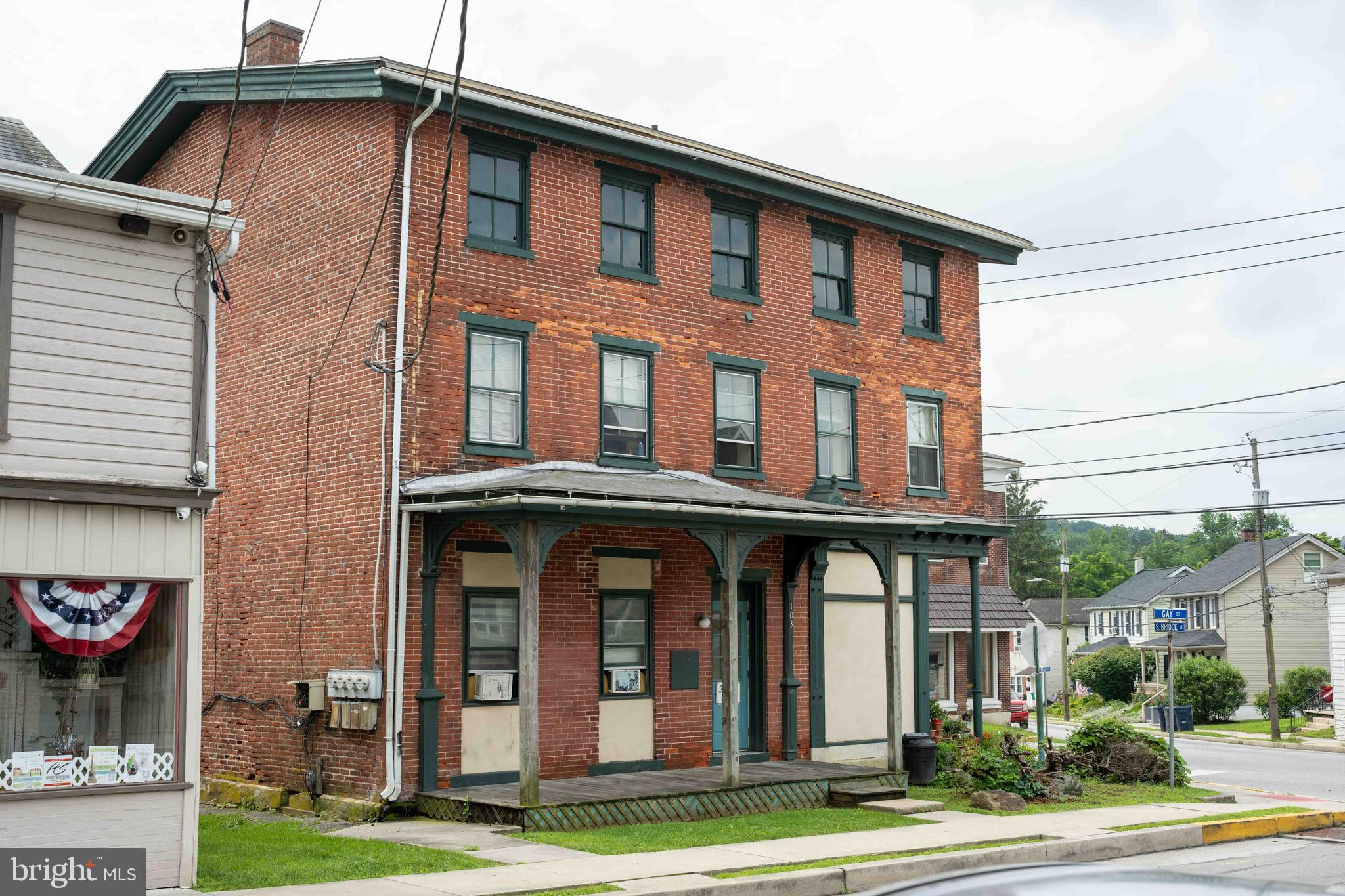 2 W GAY STREET 4