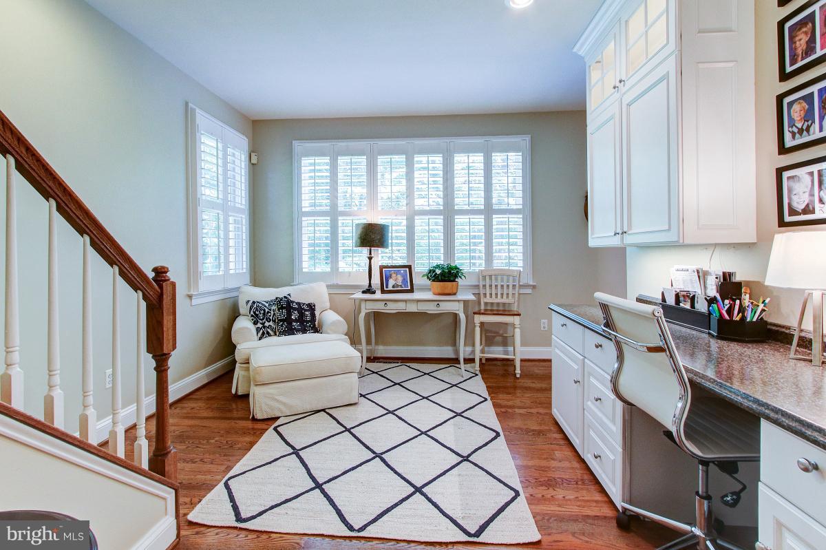 LOWES ISLAND - Residential