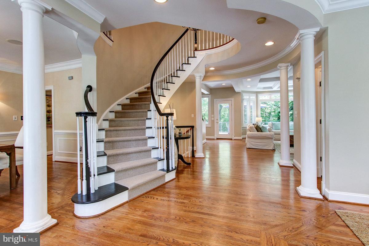 LOWES ISLAND - Residential