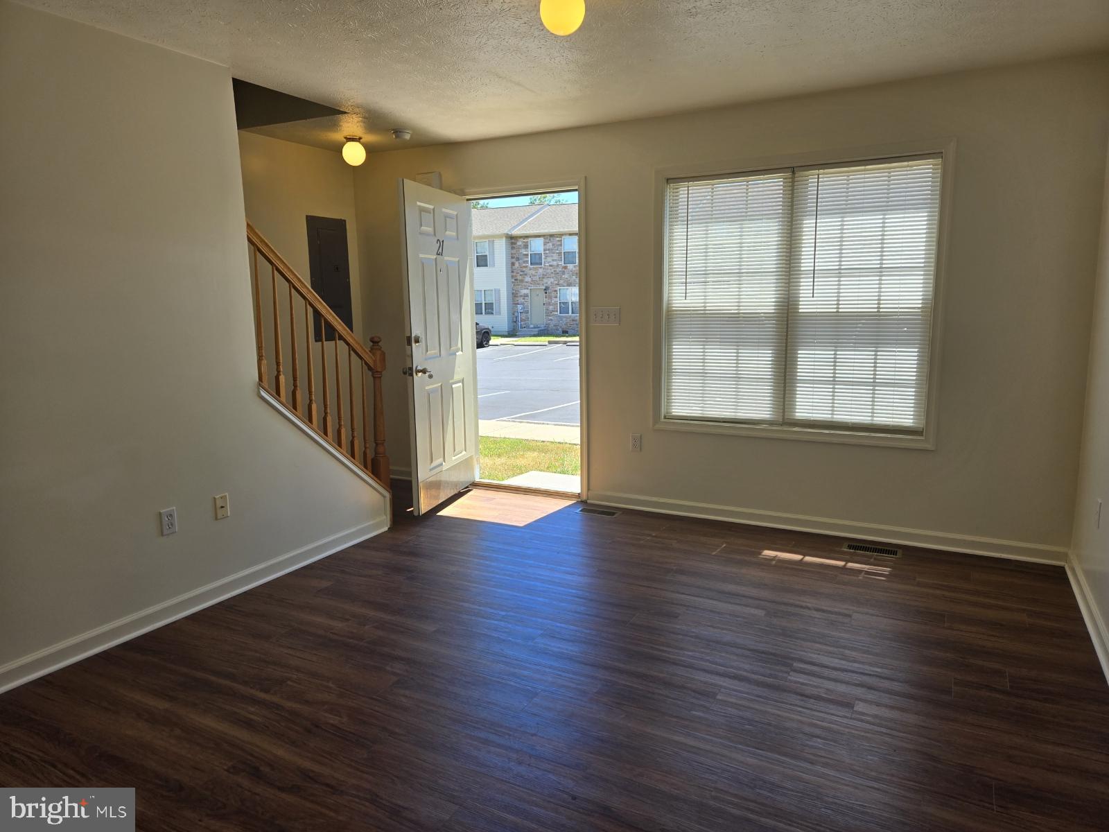 SULPHUR SPRINGS TOWNHOMES - Residential Lease