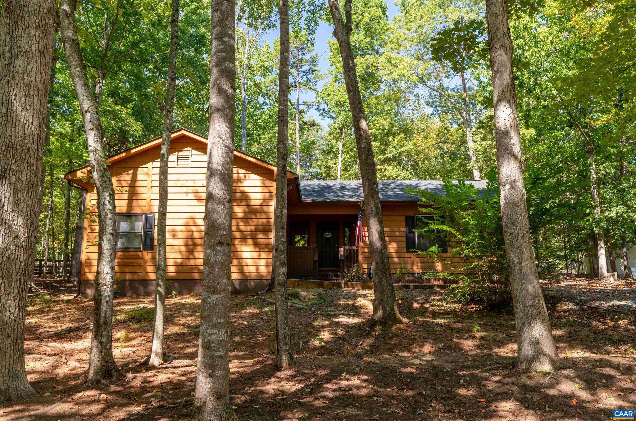 LAKE MONTICELLO - Residential