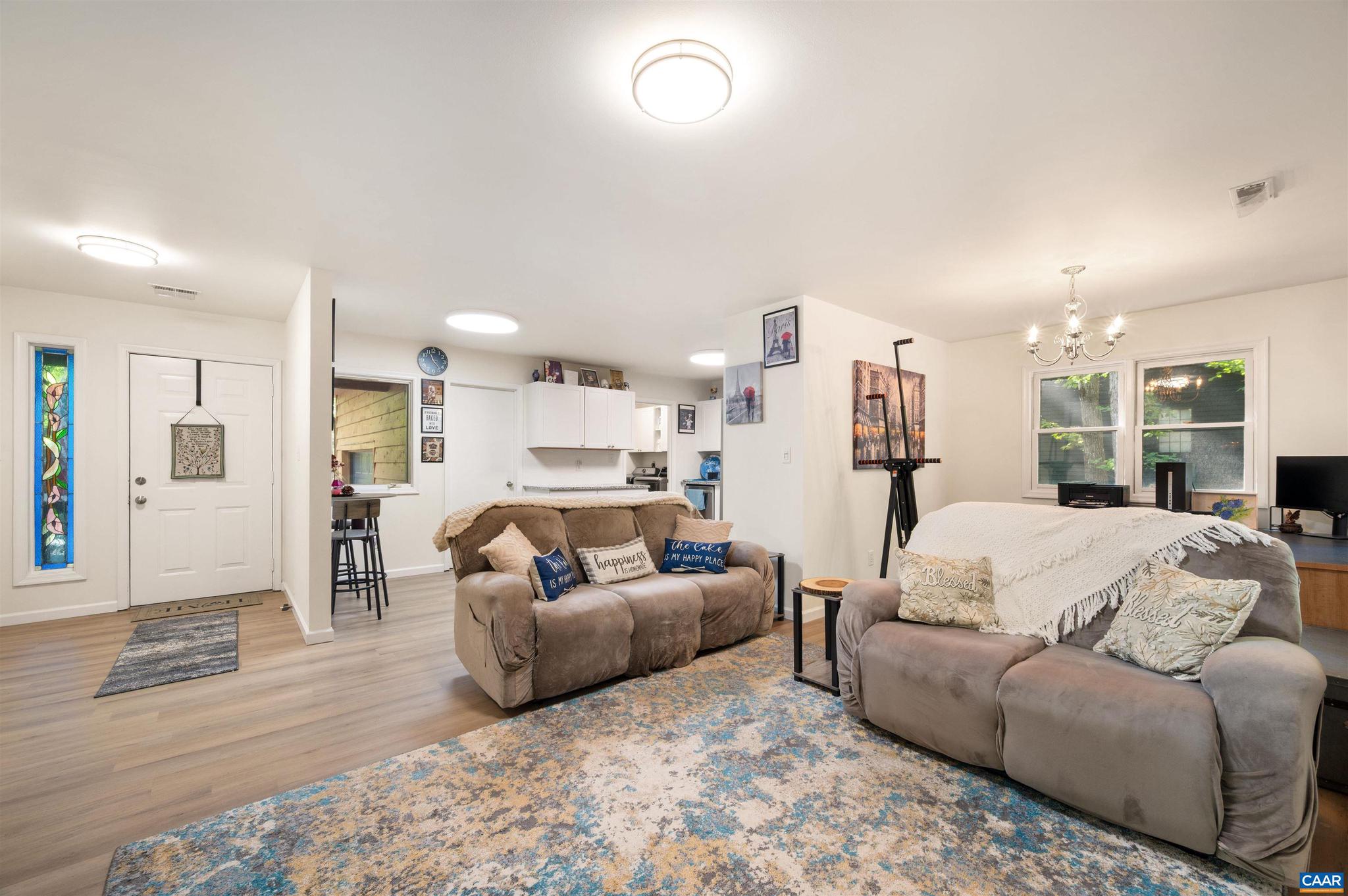 LAKE MONTICELLO - Residential