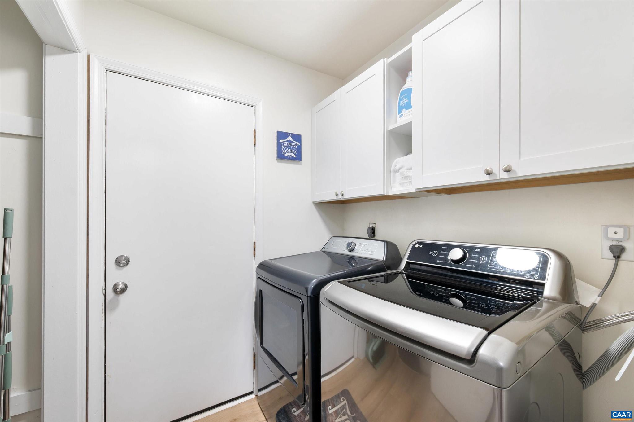 LAKE MONTICELLO - Residential