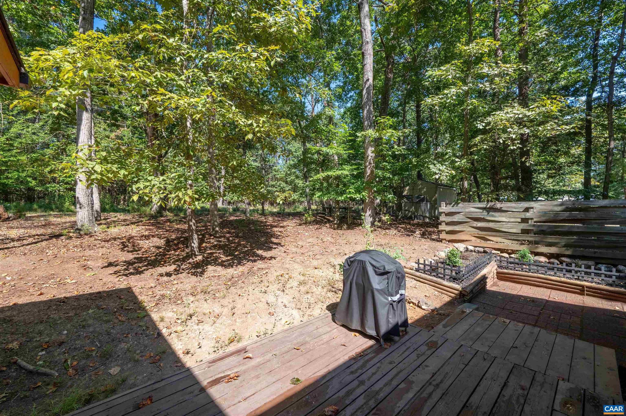 LAKE MONTICELLO - Residential