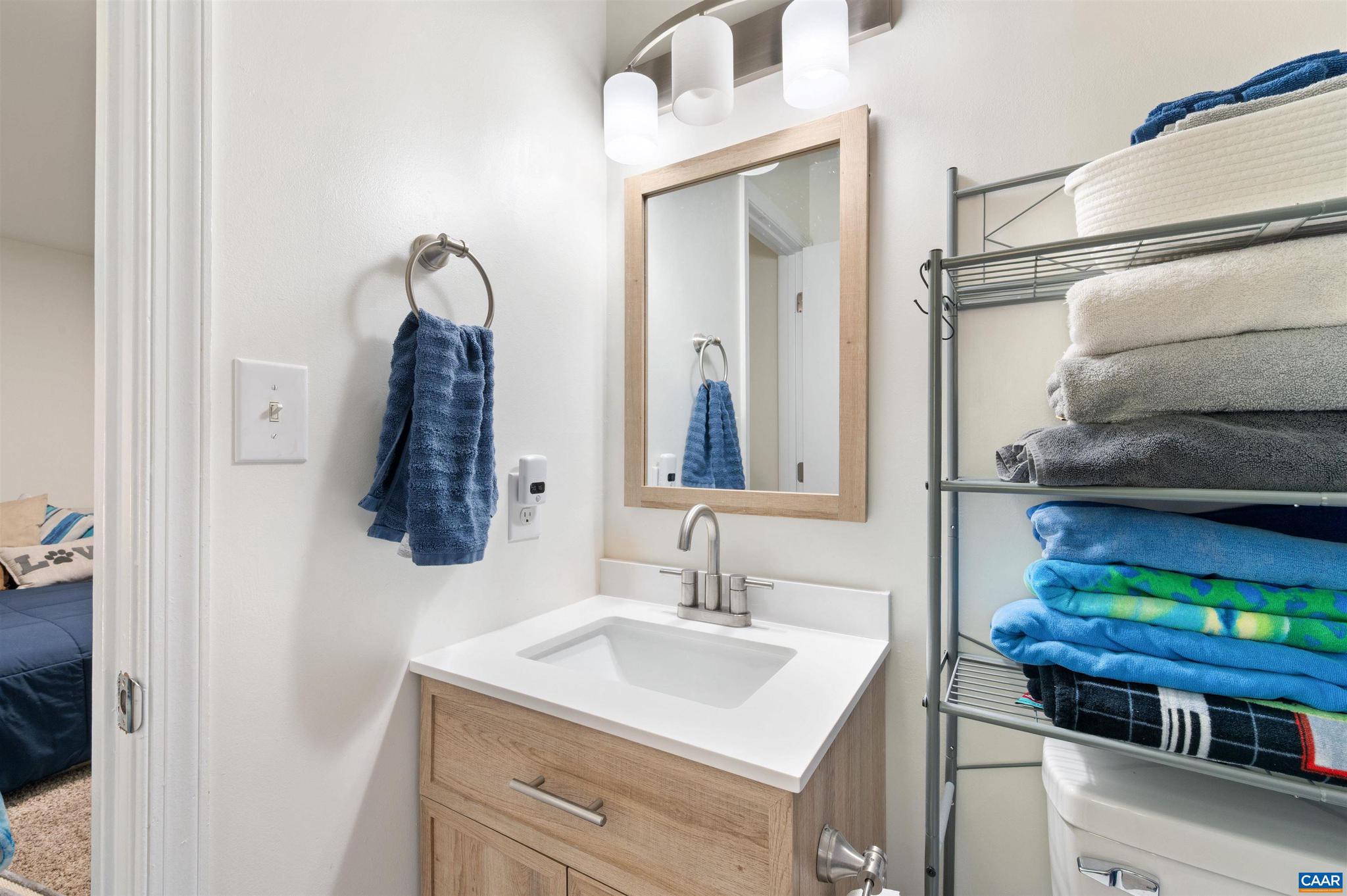 LAKE MONTICELLO - Residential