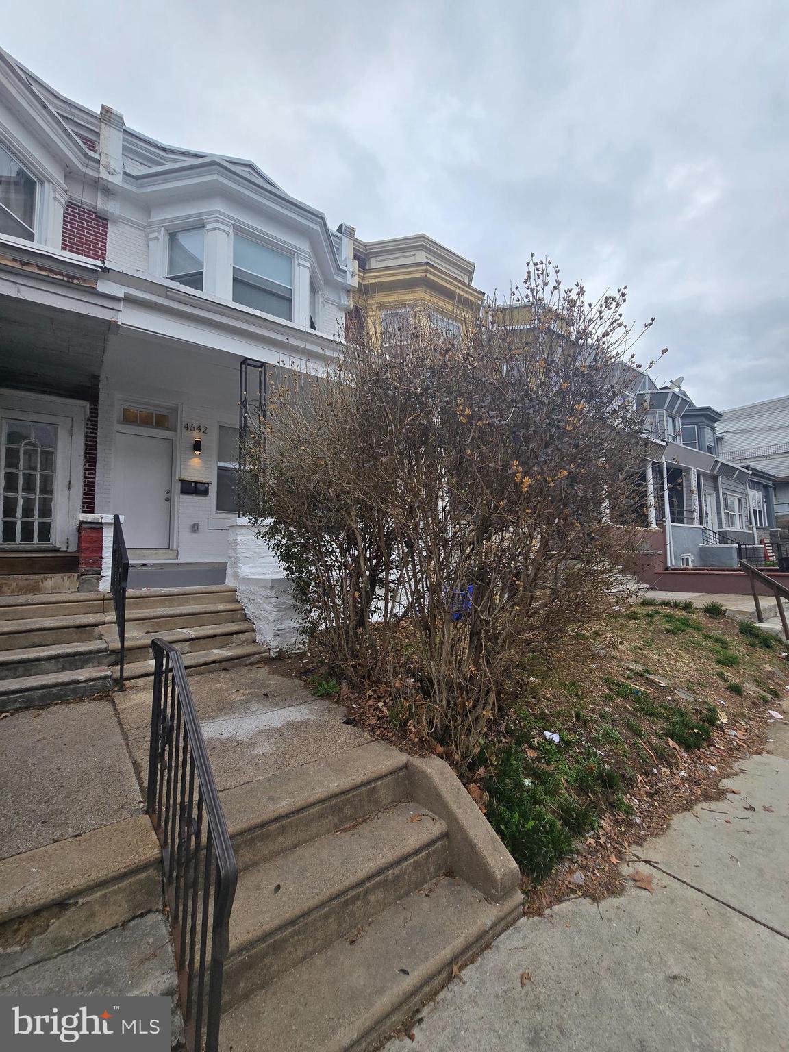 Welcome to 4642 N 13th St in Philadelphia, PA! This cozy 1-bedroom apartment offers convenience and comfort with its in-unit washer/dryer, refrigerator, and electric range/oven and Mini split units. The bonus space provides flexibility for your living needs. Don't miss out on this opportunity to make this apartment your new home