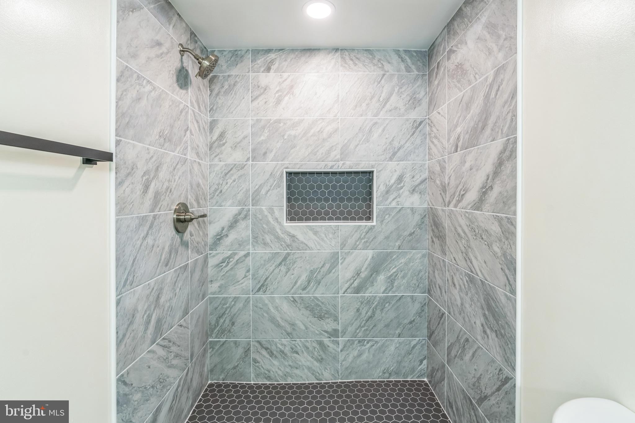 FOREST KNOLLS - Residential