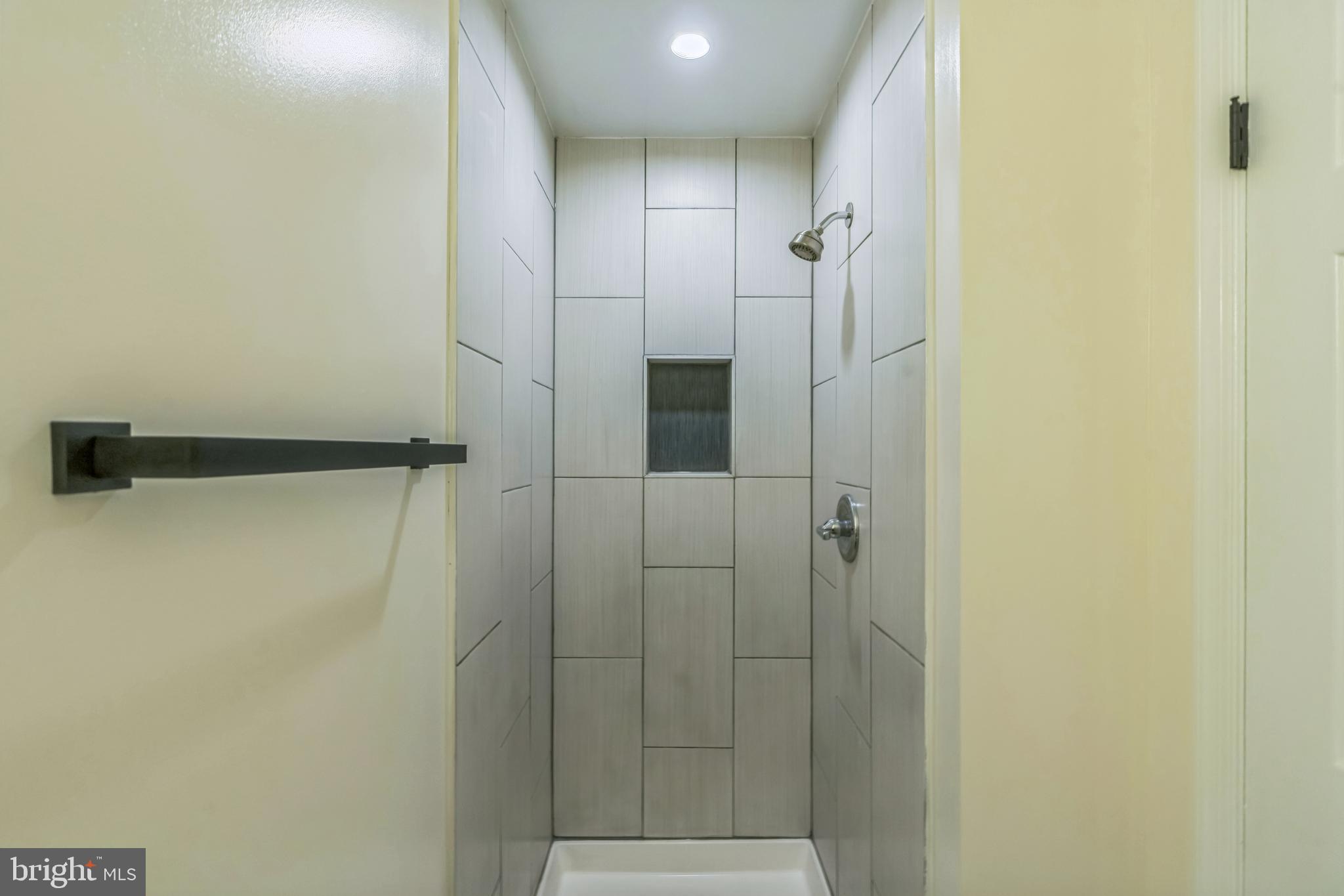 FOREST KNOLLS - Residential