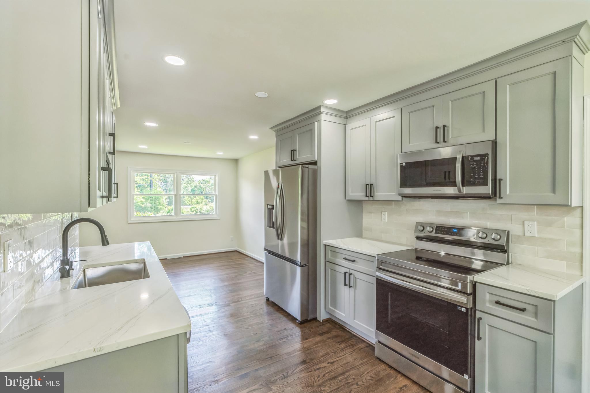 FOREST KNOLLS - Residential