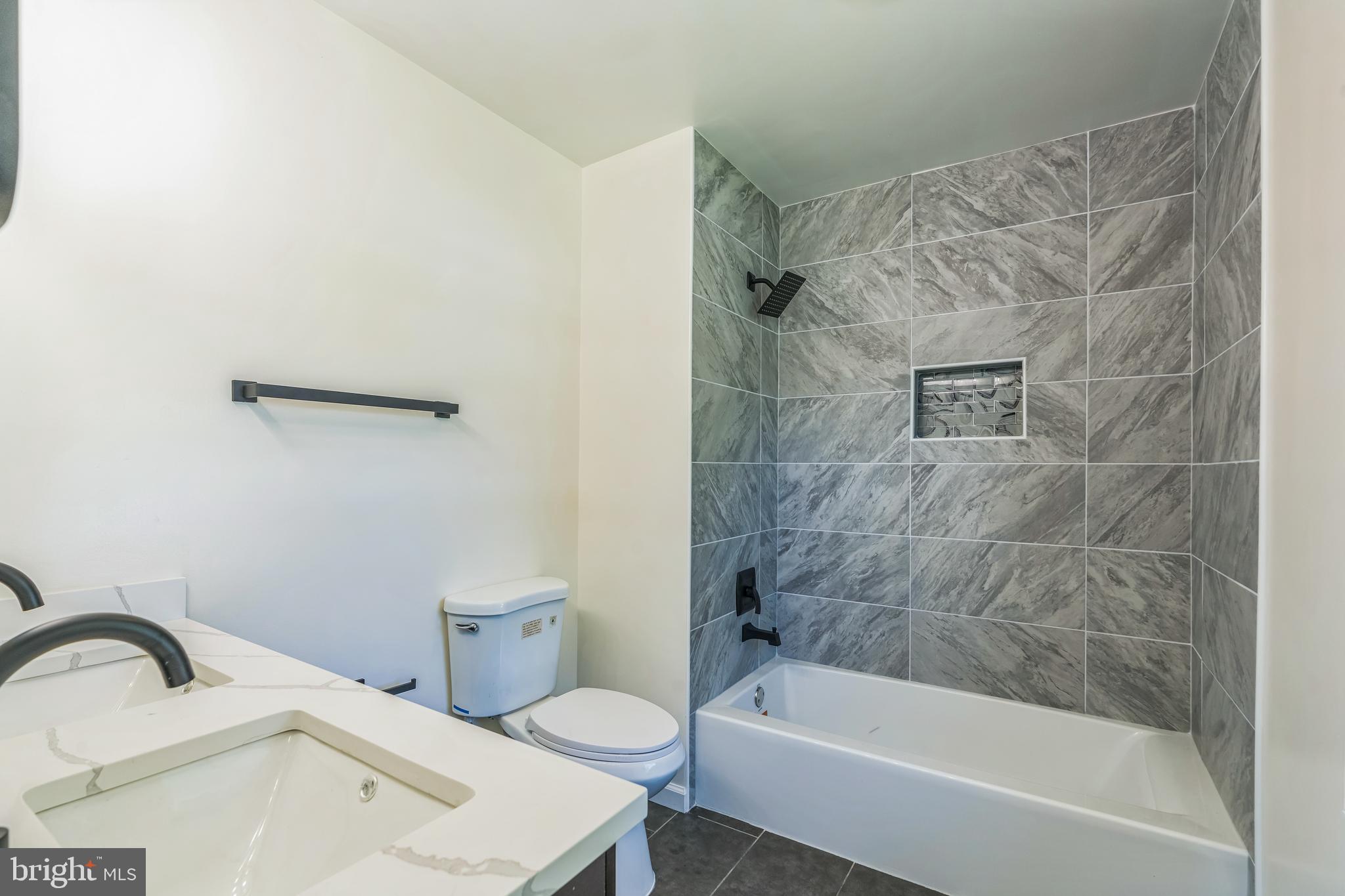 FOREST KNOLLS - Residential