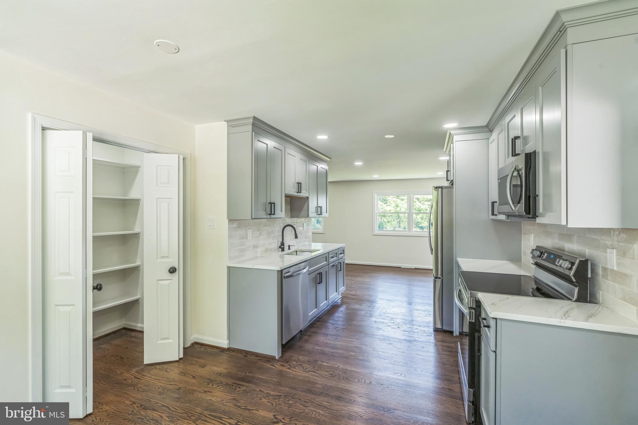 FOREST KNOLLS - Residential