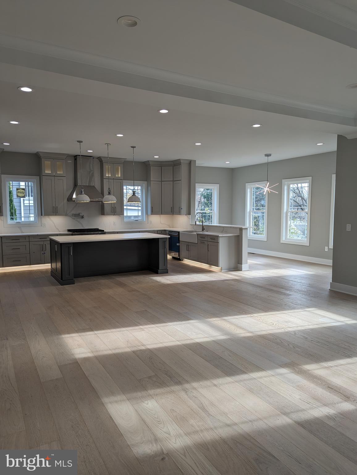 PIMMIT HILLS - Residential