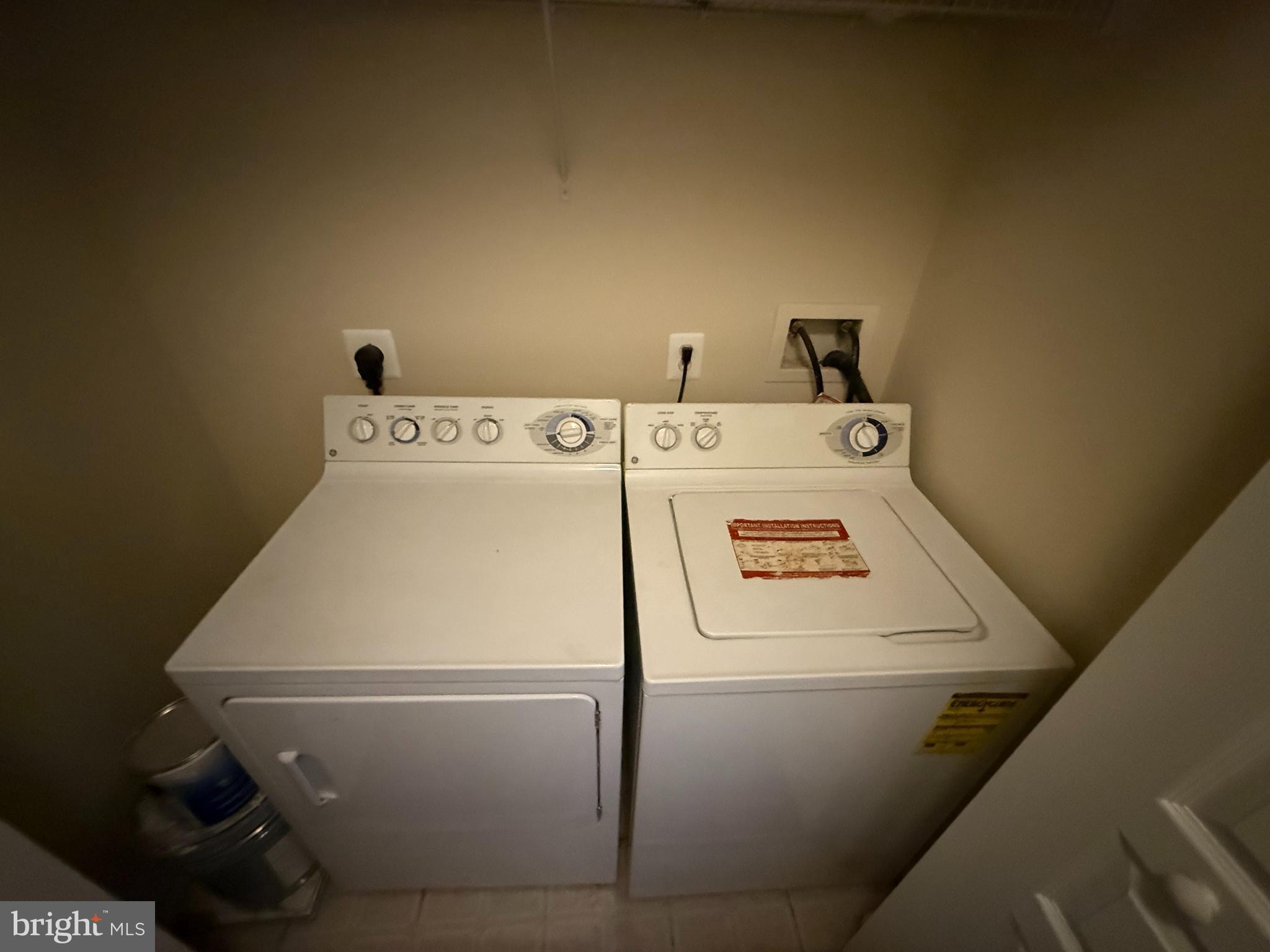 SAVOY AT RESTON TOWN CENTER - Residential Lease