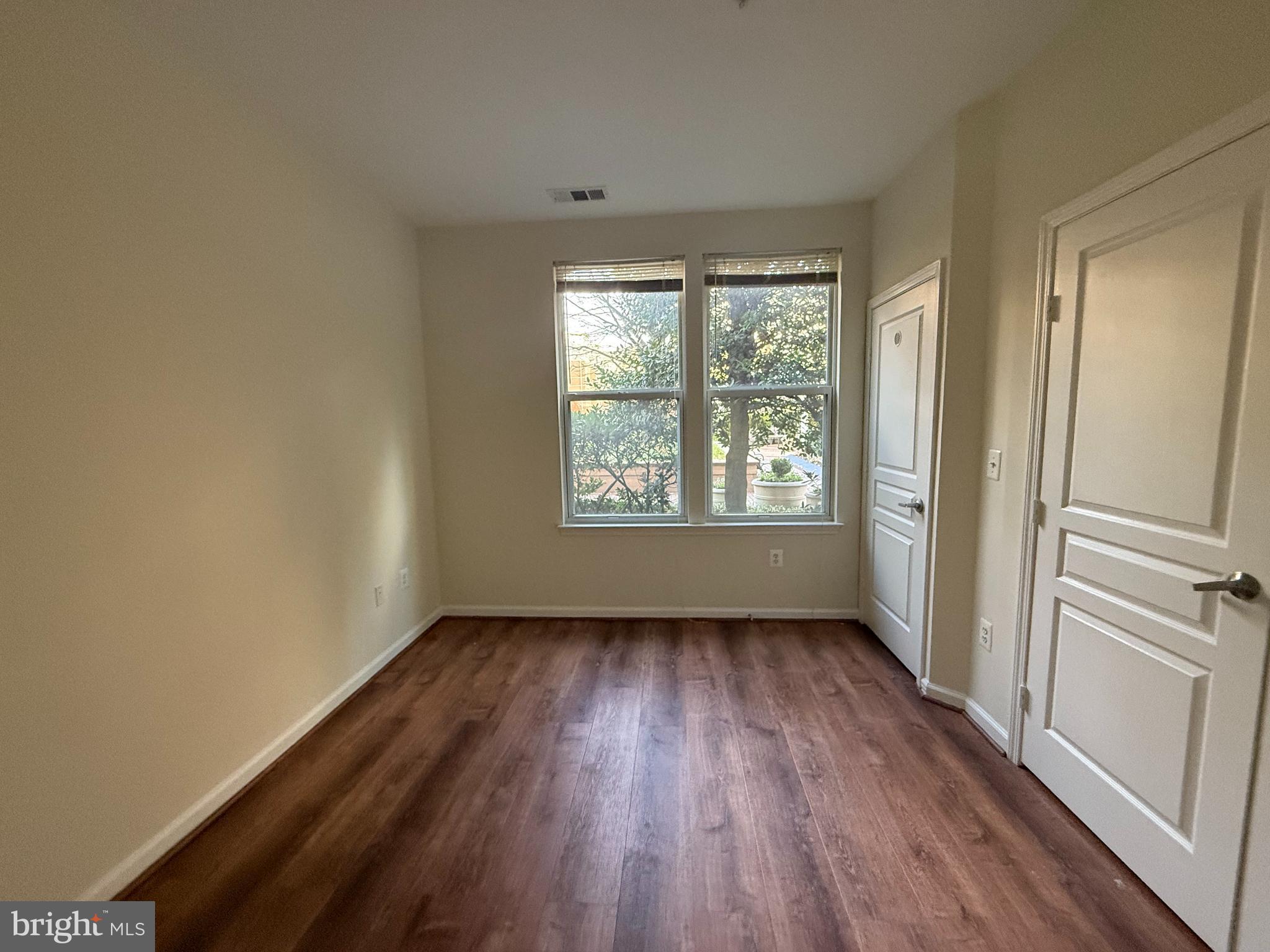 SAVOY AT RESTON TOWN CENTER - Residential Lease