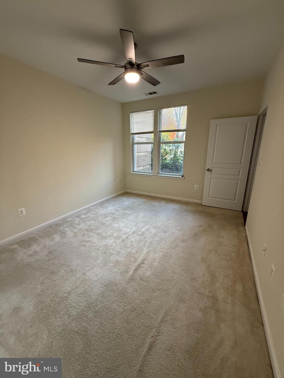 SAVOY AT RESTON TOWN CENTER - Residential Lease