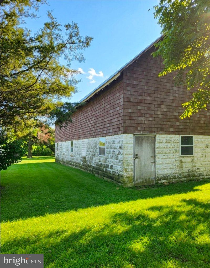 245 HOPKINS CEMETERY ROAD