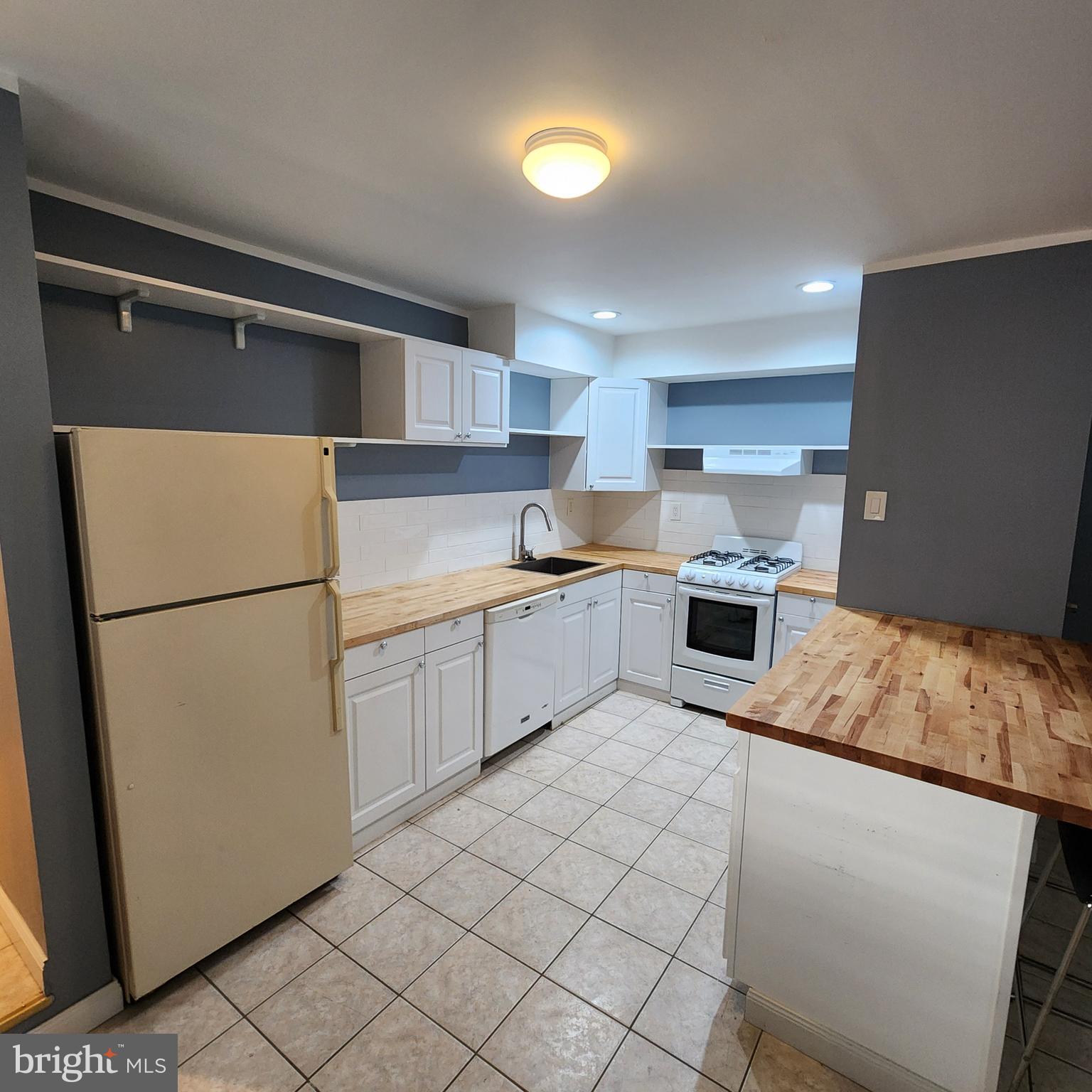 PENNSPORT - Residential Lease