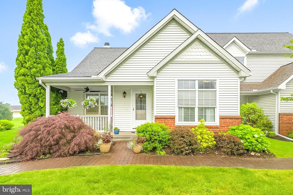 Photo of 1017 Kent Gdn, LITITZ, PA 17543 (MLS # PALA2073064)