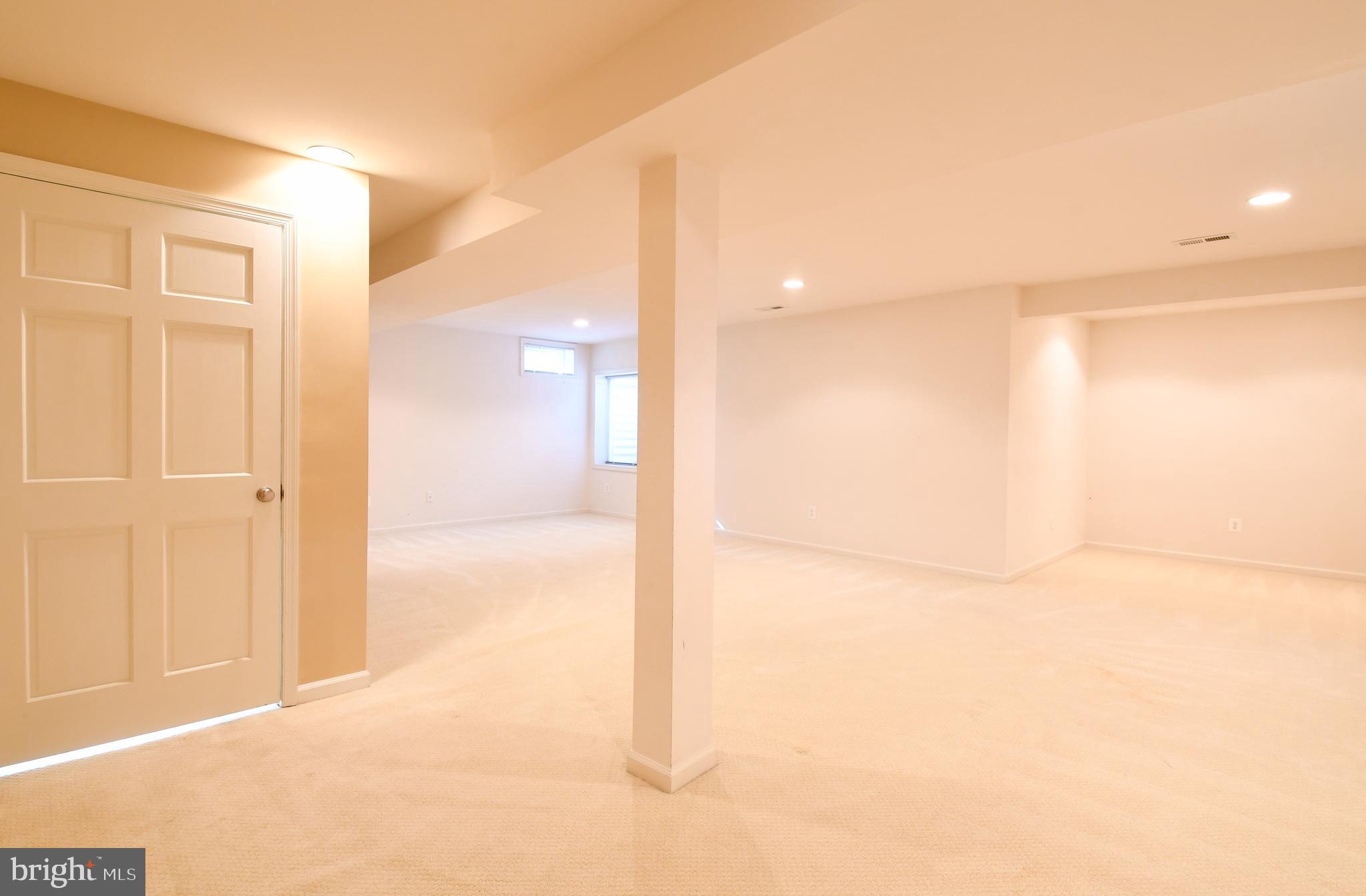 VILLAGE OF IDLEWILD - Residential Lease