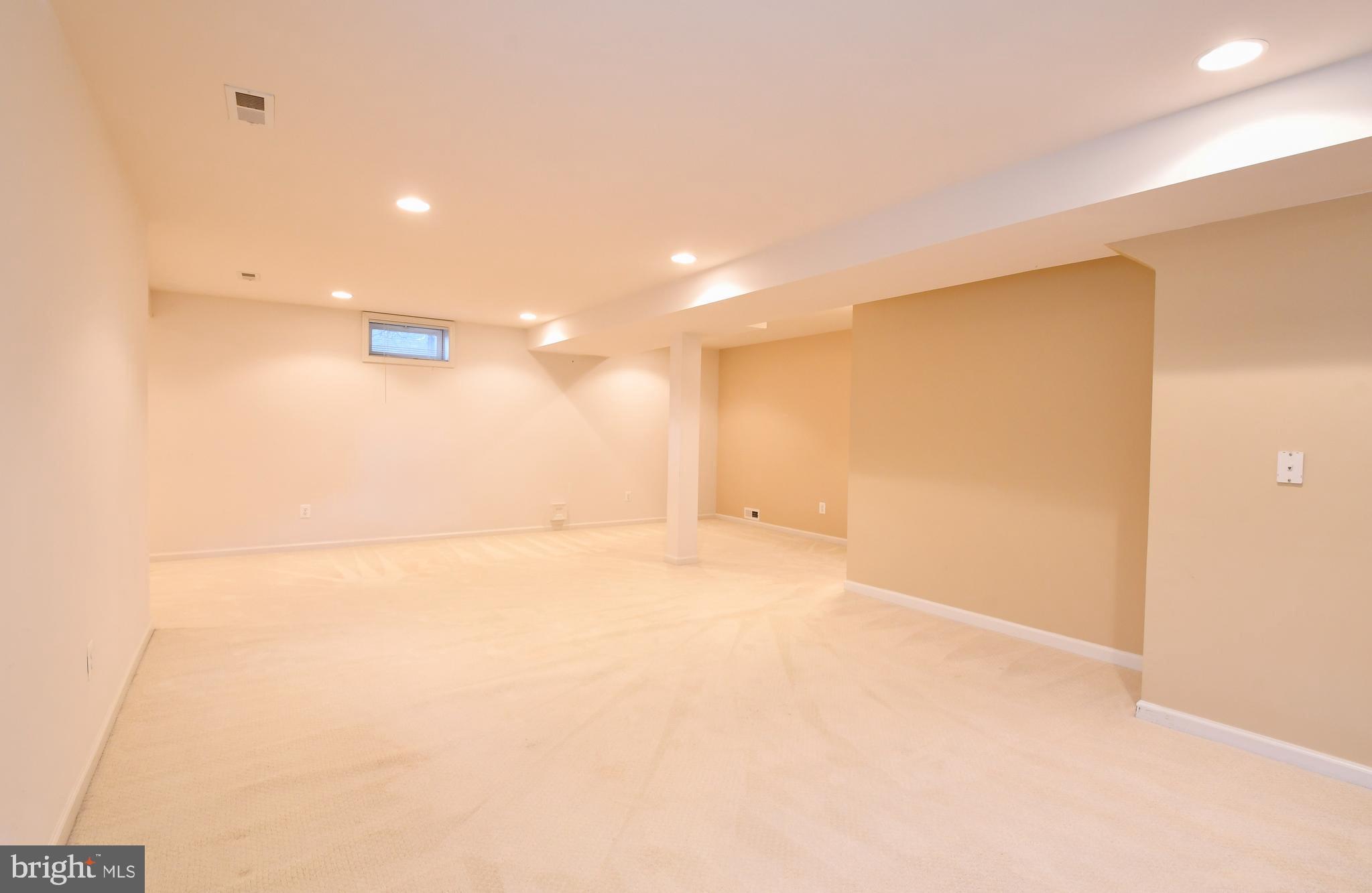 VILLAGE OF IDLEWILD - Residential Lease