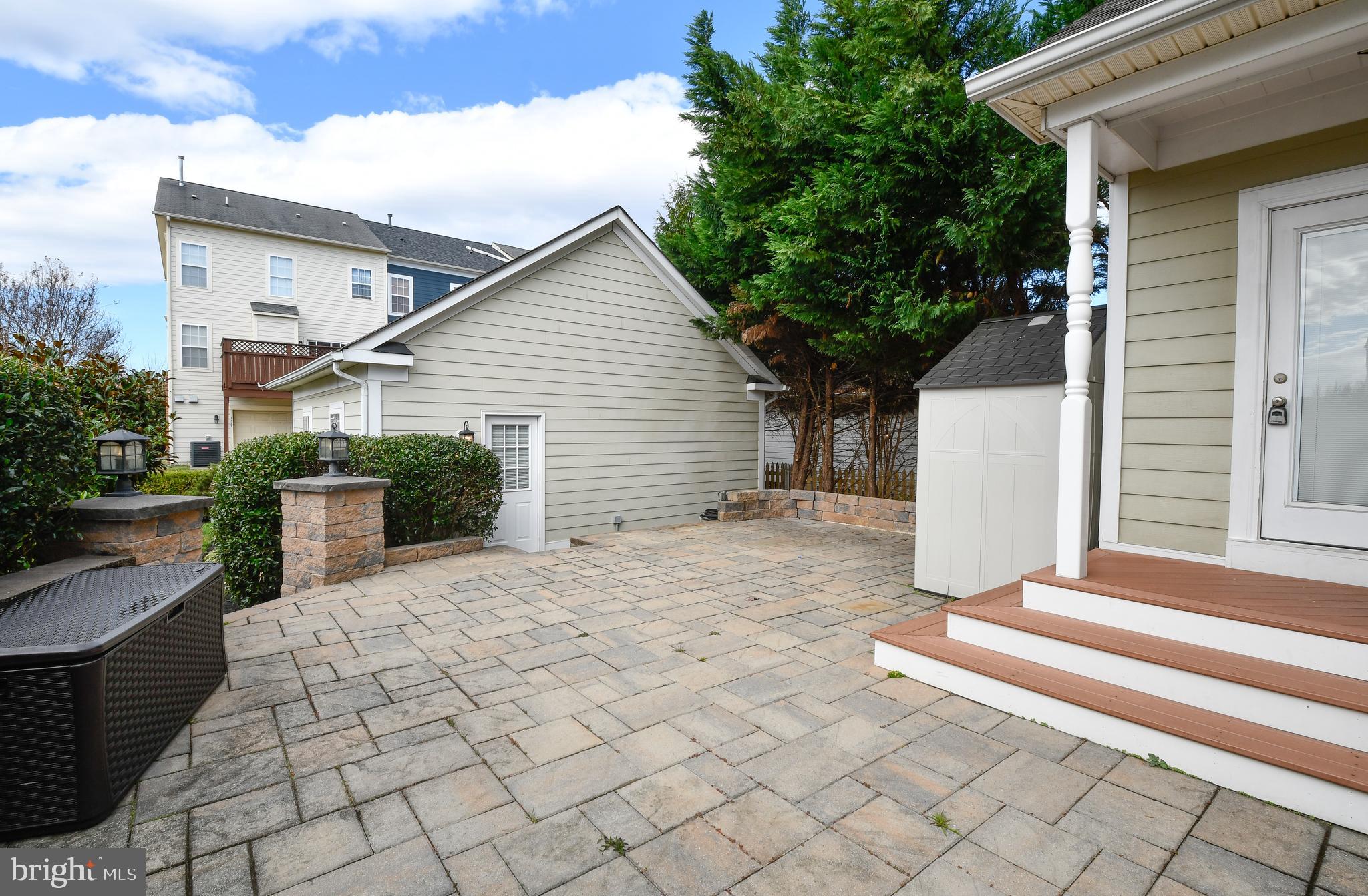 VILLAGE OF IDLEWILD - Residential Lease