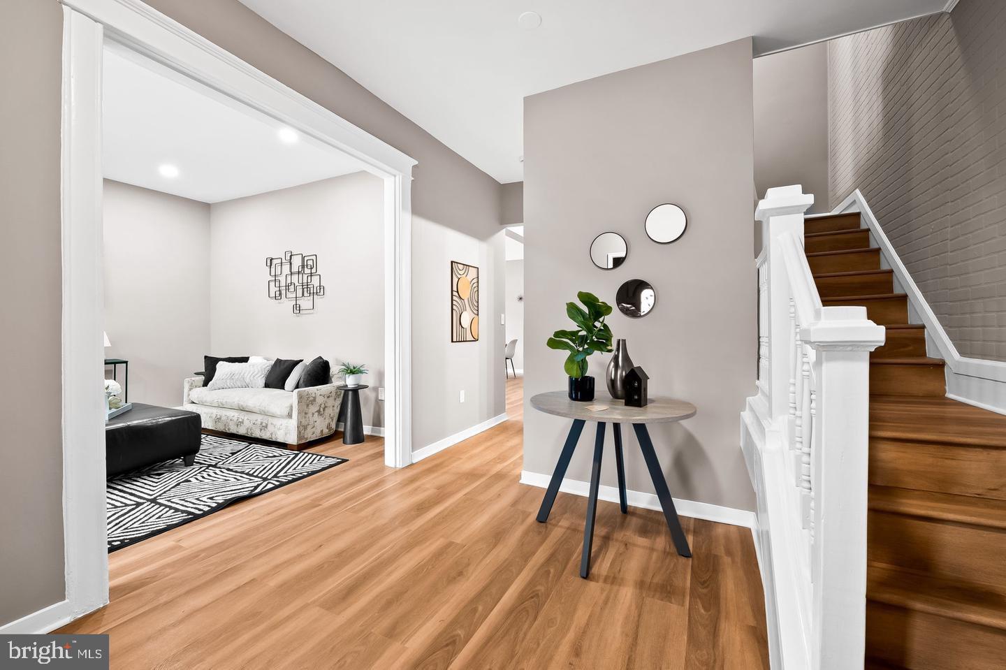 EVERGREEN LAWN - Residential