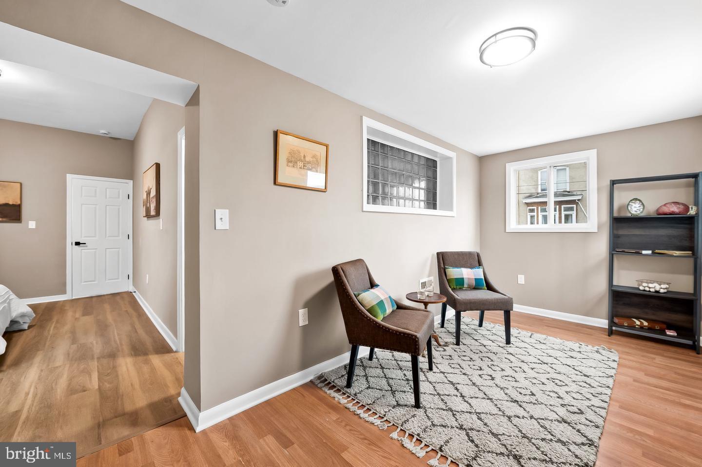 EVERGREEN LAWN - Residential