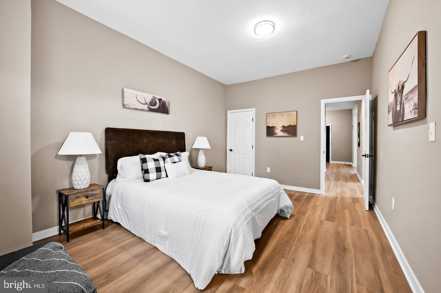 EVERGREEN LAWN - Residential