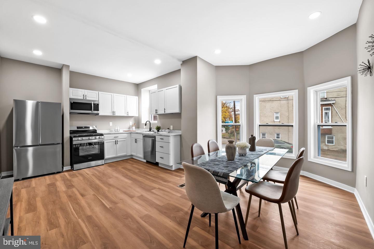 EVERGREEN LAWN - Residential