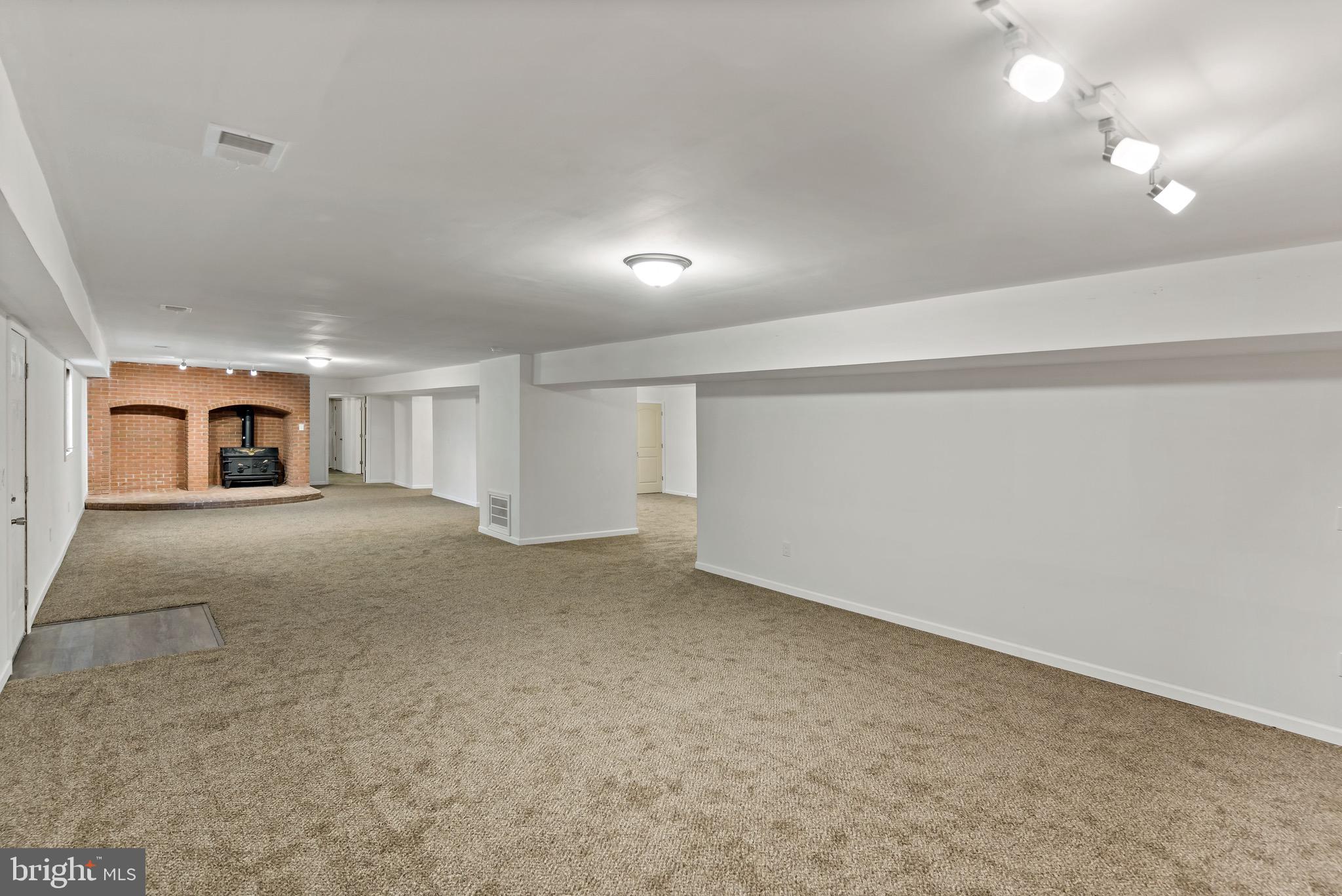 CHESTNUT RIDGE - Residential