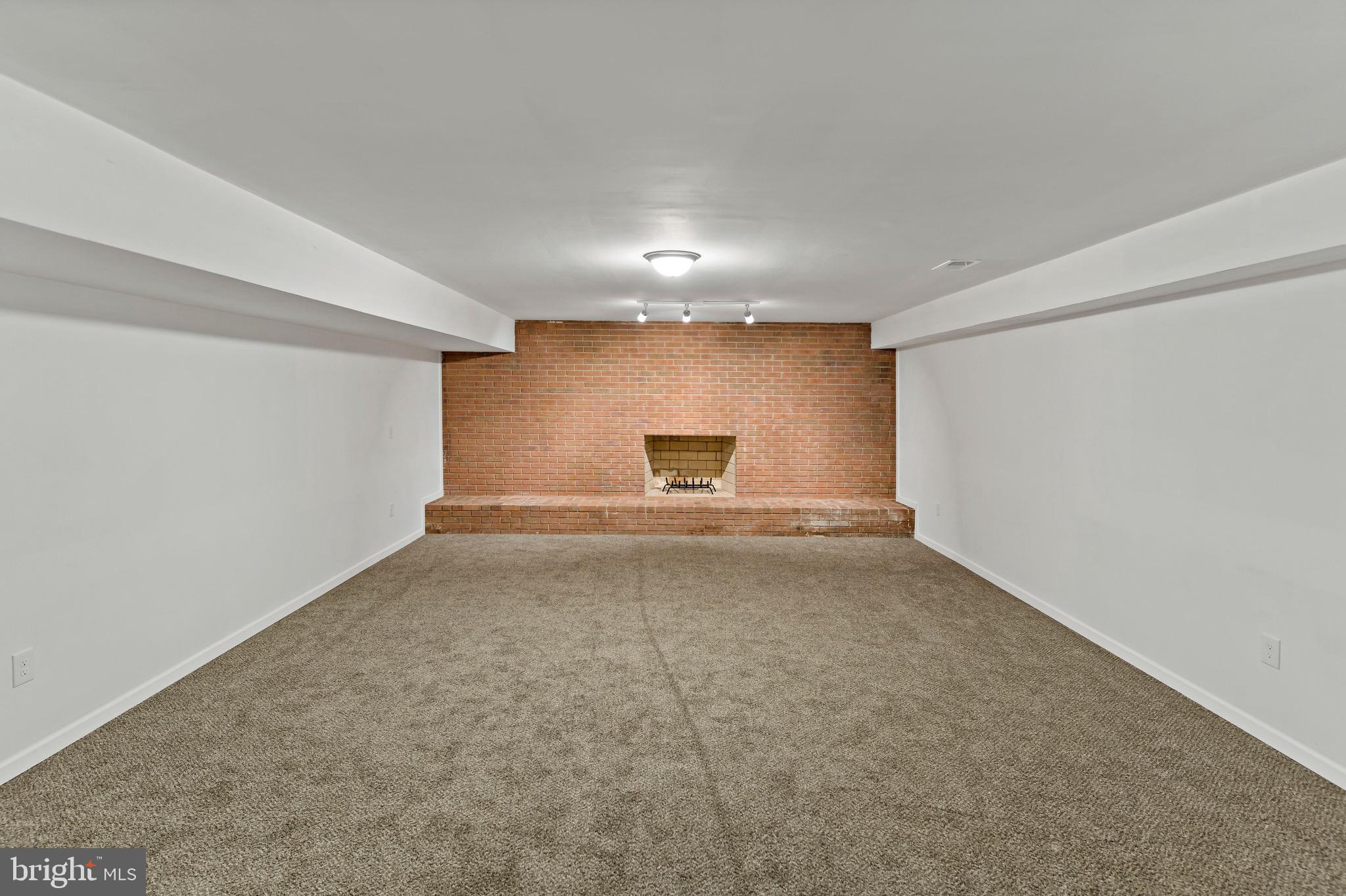 CHESTNUT RIDGE - Residential