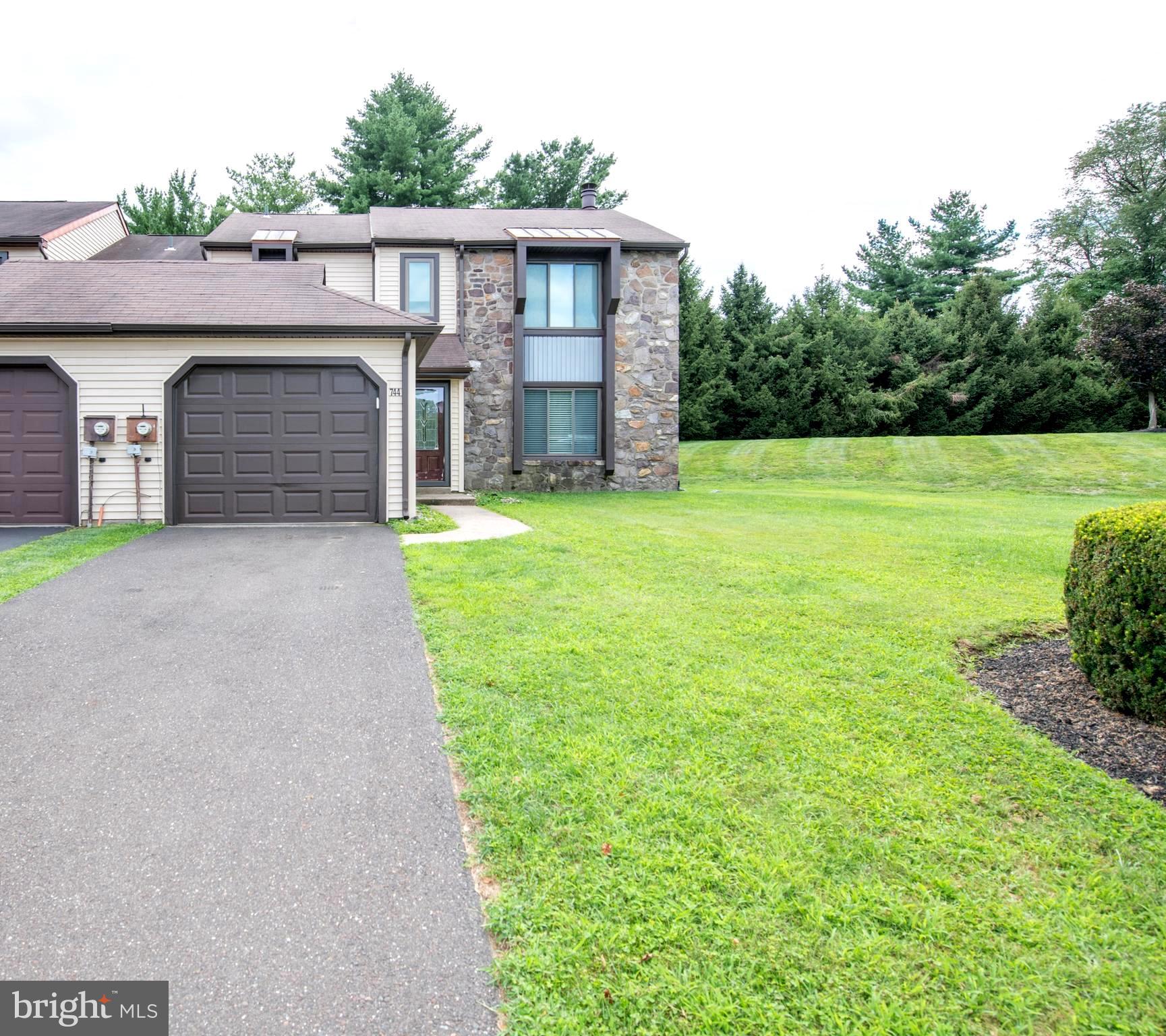 744 NEWBURY COURT
